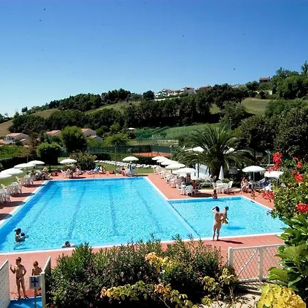Trilocale Con Piscina E Incluse Taunus Vacanze Cod 454 Σπίτι διακοπών *
